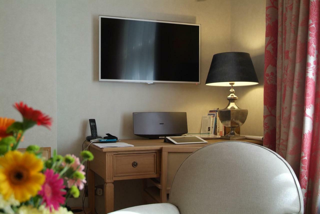 Chelsea: Exceptional 1Br W/Views Of The River Thames & Battersea Park Apartment London Bagian luar foto